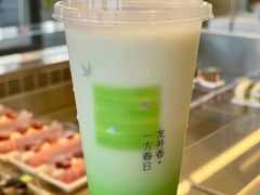 -奈雪的茶(M+世纪都会广场店)