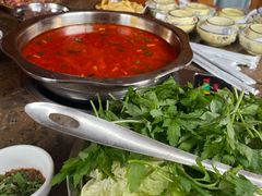 -黄利砖万峰林布依特色酸笋牛肉馆