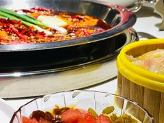 -茅草房·河畔园林火锅