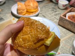 菠萝包-粤港湾砂锅粥·宵夜(宝龙店)
