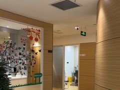 -瑞尔齿科(上海长风大悦城店)