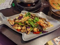 -大头虾越式风味餐厅(光明广场店)