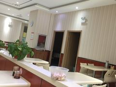 -晋合湘山西刀削面(中冀斯巴鲁大厦店)