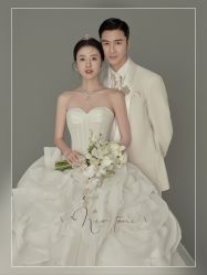 -雪中彩影婚纱摄影·微光艺术中心