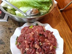 -黄利砖万峰林布依特色酸笋牛肉馆