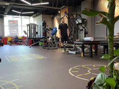 -享受健身·美体塑形馆