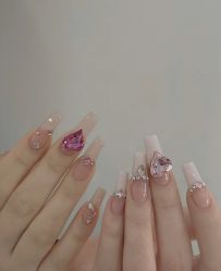 -悦指间美甲美睫