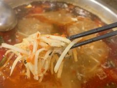 -黄利砖万峰林布依特色酸笋牛肉馆