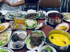 -四囍码头海鲜烧烤自助火锅(外滩南京东路悦荟广场店)