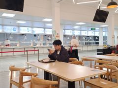 -同济大学本部学苑饮食广场