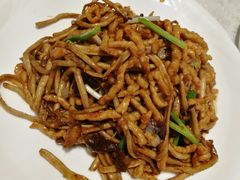 鲜茶树菇炒肉丝-马凯餐厅(地安门店)