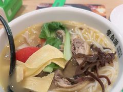 -蒙自源米线大王(东站店)