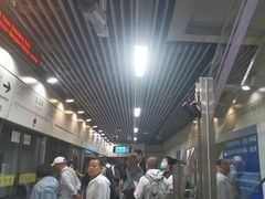 -龙溪路(地铁站)