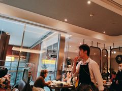 -港丽餐厅(来福士店)