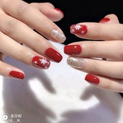 -Pink You美甲洗眉纹绣定制中心