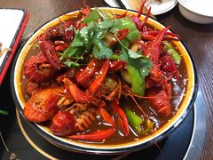 -虾弄弄海派小龙虾·牛羊蝎子火锅