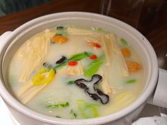 无油鱼汤腐竹煮时蔬-大树餐厅(益田假日店)