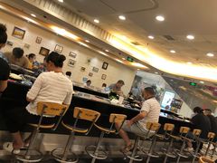 -资和信百货商场