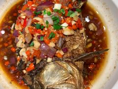 香煎鲫鱼-费大厨辣椒炒肉(万家丽一店)