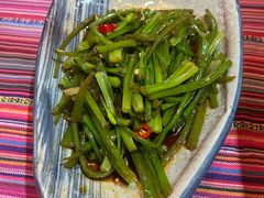 -香巴拉云南餐厅(华莱坞店)