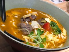 酸菜手切牛腱面-陳八两面家(滨江天街店)