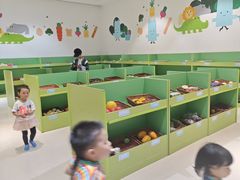 -爱睿思儿童早教亲子游泳(万象城店)
