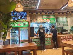 -云阿蛮云南生烫牛肉米线(奉贤路店)