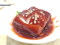 松仁樱桃肉-大鸿运酒店·苏州菜·松鼠桂鱼(观前街店)