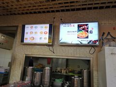 -红鼻子桂林米粉(金唐新光界店)