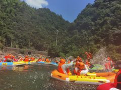 -安吉龙王山峡谷漂流