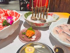 -泓炙颐凤鲜海鲜火锅料理(桐乡店)