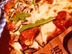 披萨-Ambra Haus琥珀屋精酿餐厅(宝山店)