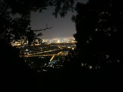 -鬼笑石后山停车场