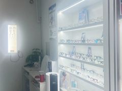 -精视达眼镜•专业儿童配镜中心(学府大道店)