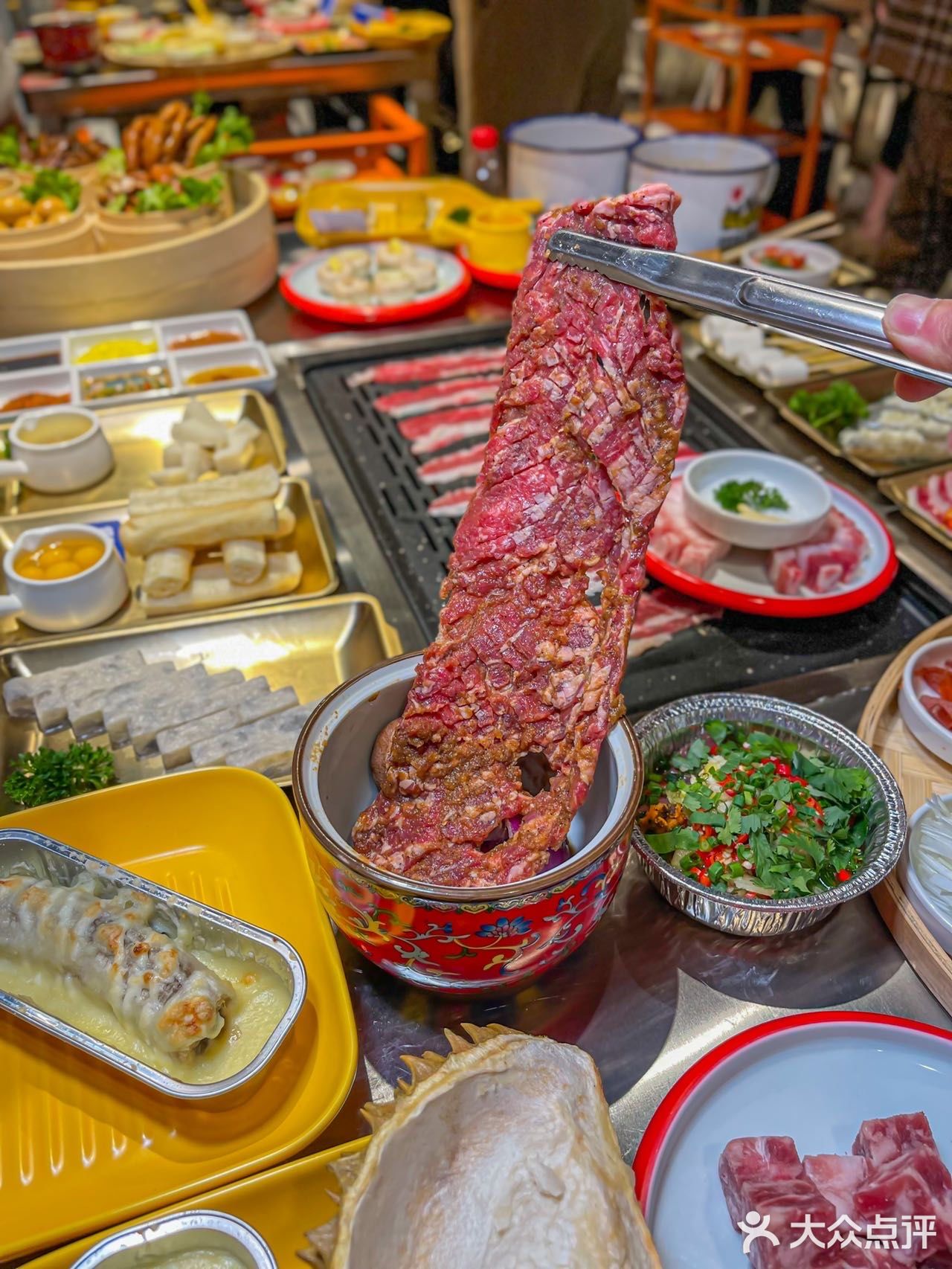 重庆首家川渝烤肉店🔥烤肉春卷真的绝哭❗️