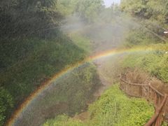 -雪山彩虹谷景区