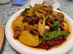 新疆大盘鸡-巴扎美食·新疆菜·西域歌舞表演餐厅(新疆大厦店)