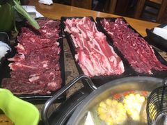 -悦牧·酸汤牛肉火锅(沃尔玛店)