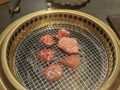 -铭牛烧肉·和牛海鲜自助(高新月牙湖店)