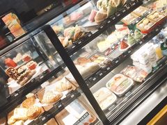 -星巴克臻选(周浦万达店)