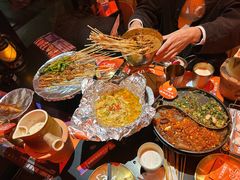 -何师烧烤Pro ·江湖川菜·小龙虾·精酿啤酒(太古里旗舰店)