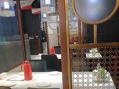 -阿瓦山寨·湘菜现炒·剁椒鱼头王(咸阳总店)