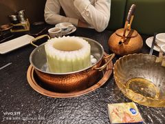 -得意咚瓜·顺德鱼生·冬瓜火锅(深圳首店)