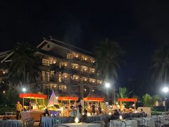 -亚龙湾希尔顿自助餐厅·海鲜·烧烤·沙滩BBQ·现场乐队