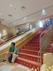 -奈尔宝·儿童乐园·亲子餐厅(前滩店)
