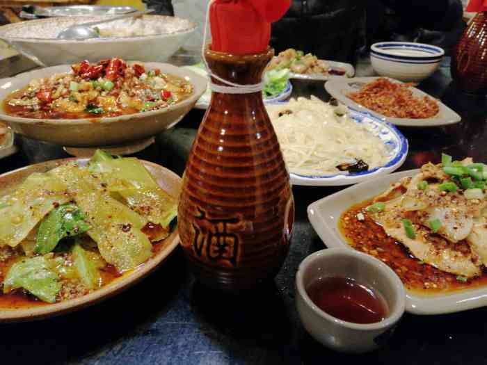 醉八仙热酒馆-"下班跟好朋友约了一个重庆网红小酒馆店有.