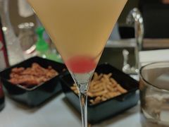 -Mx.cocktail bar