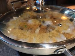 锅仔生焖虾-六合居(温江店)