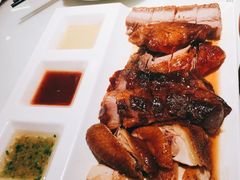 w招牌烧味拼盘-新大咀港式茶餐厅(宝山万达店)