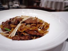 古厨干炒自制牛河-北京厨房(SKP店)